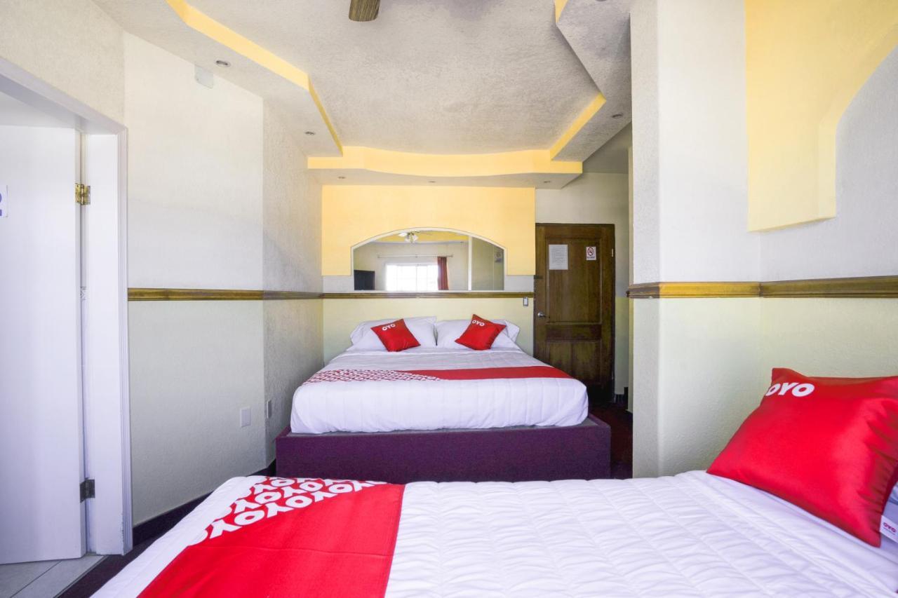 Oyo Hotel Cocobeach, Енсенада Екстериор снимка